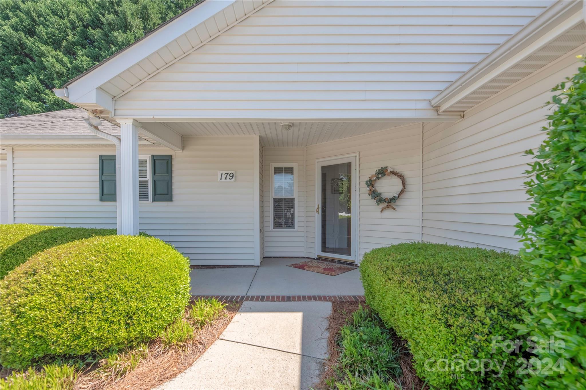 Property image 3 of 179 Oak Village Parkway in The Villages At Oak Tree, Mooresville, NC 28117