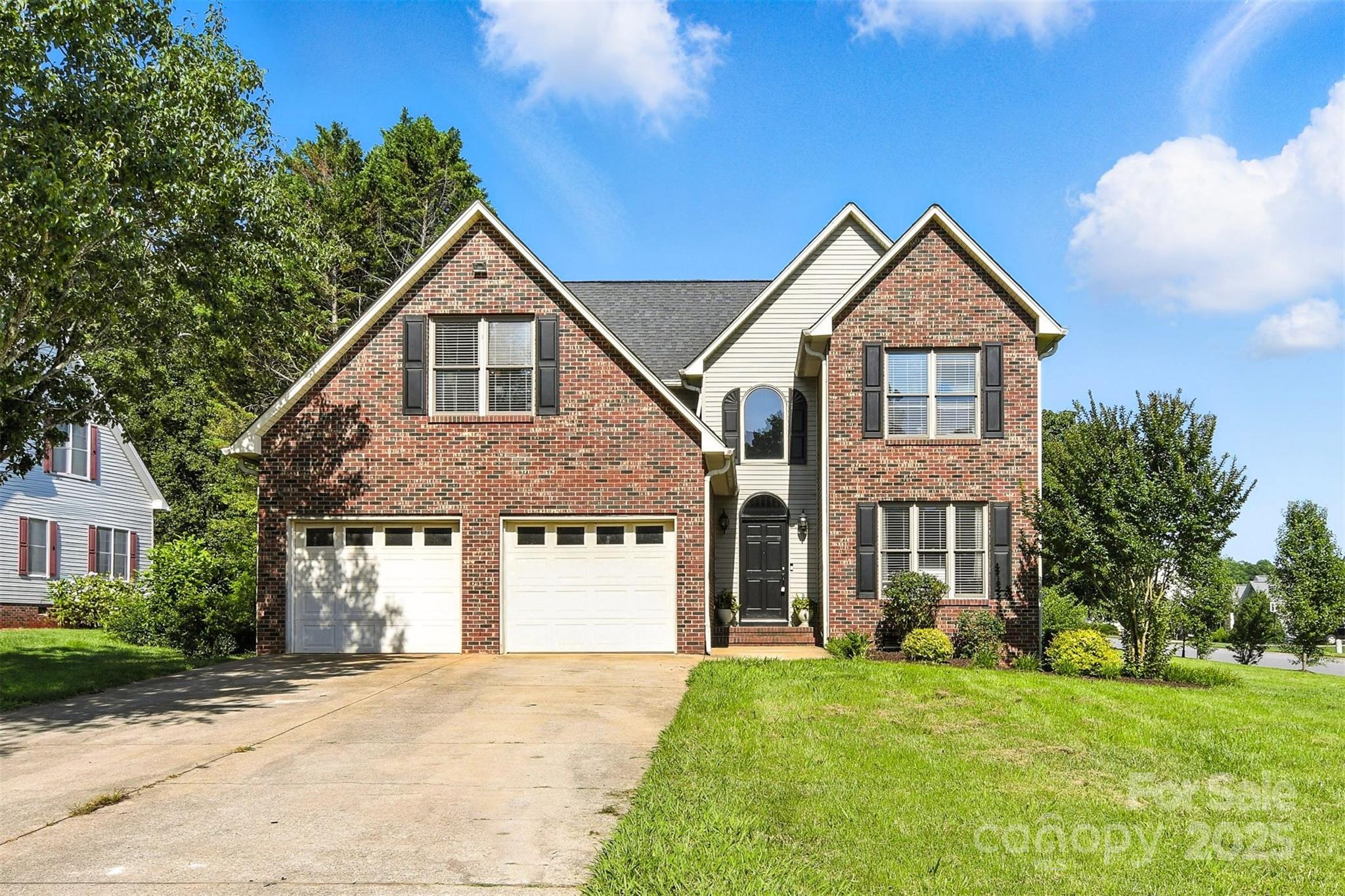 Property image 2 of 1050 Merrywood Drive in Walnut Creek, Newton, NC 28658