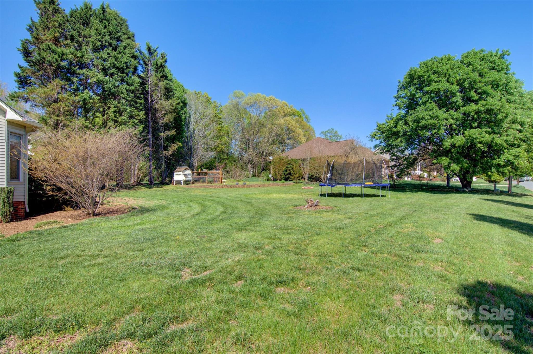 Property image 5 of 1050 Merrywood Drive in Walnut Creek, Newton, NC 28658