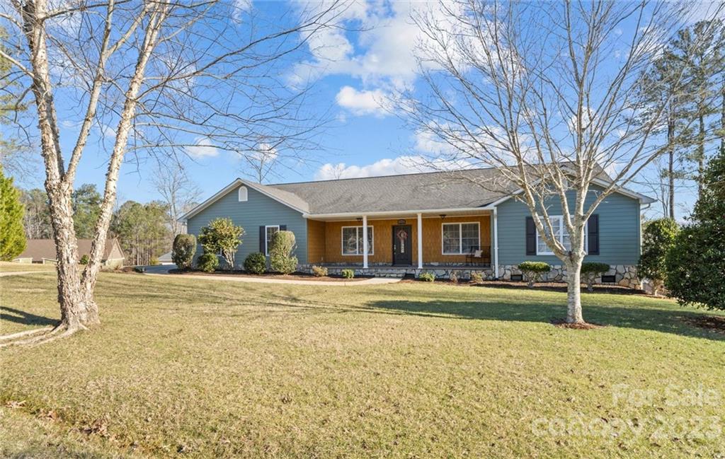 Property image 2 of 1772 Whitehall Court in Nottingham Estates, Newton, NC 28658