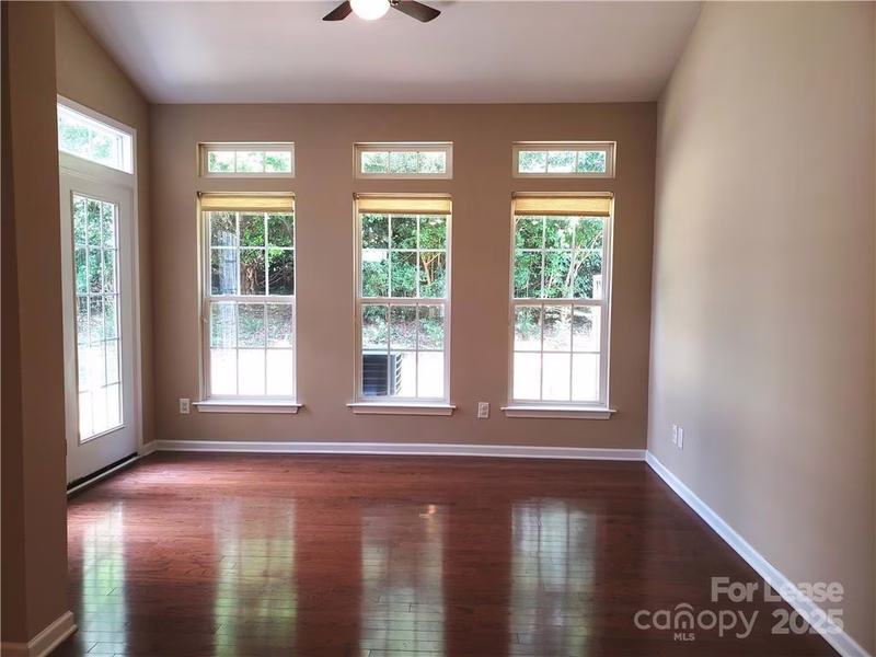 Property image 3 at 3226 Park South Station Boulevard, Charlotte, NC 28210