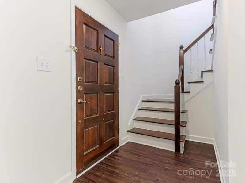 Property image 3 at 6817 Dumbarton Drive, Charlotte, NC 28210