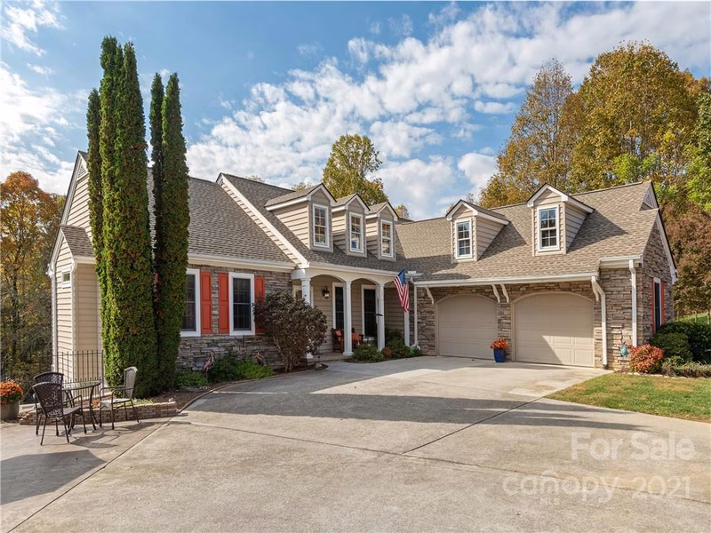 Property image 2 at 125 Cypress Point, Hendersonville, NC 28739