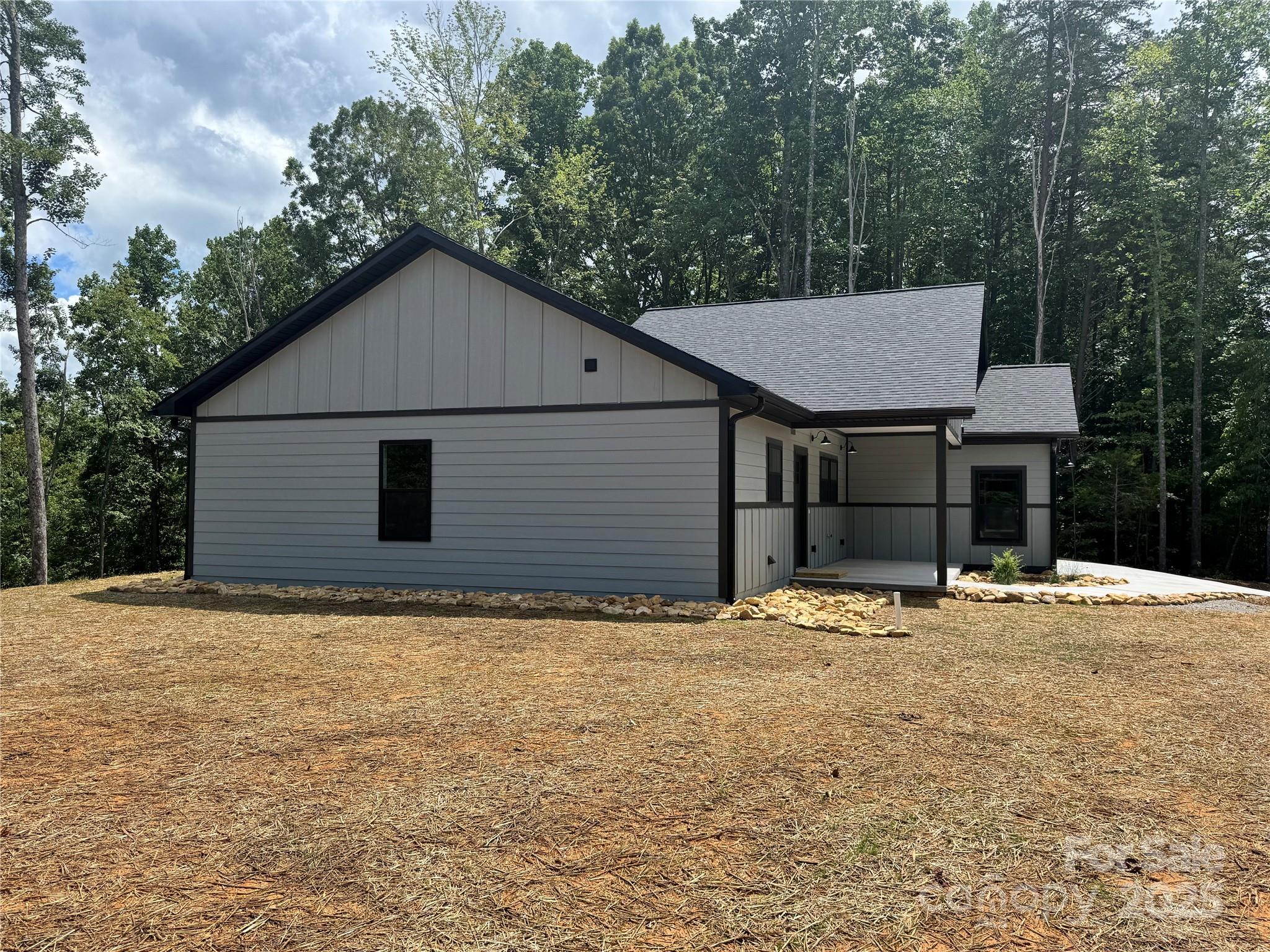 Property image 3 of 1224 Haven Heights Drive in Haven Heights, Marion, NC 28752