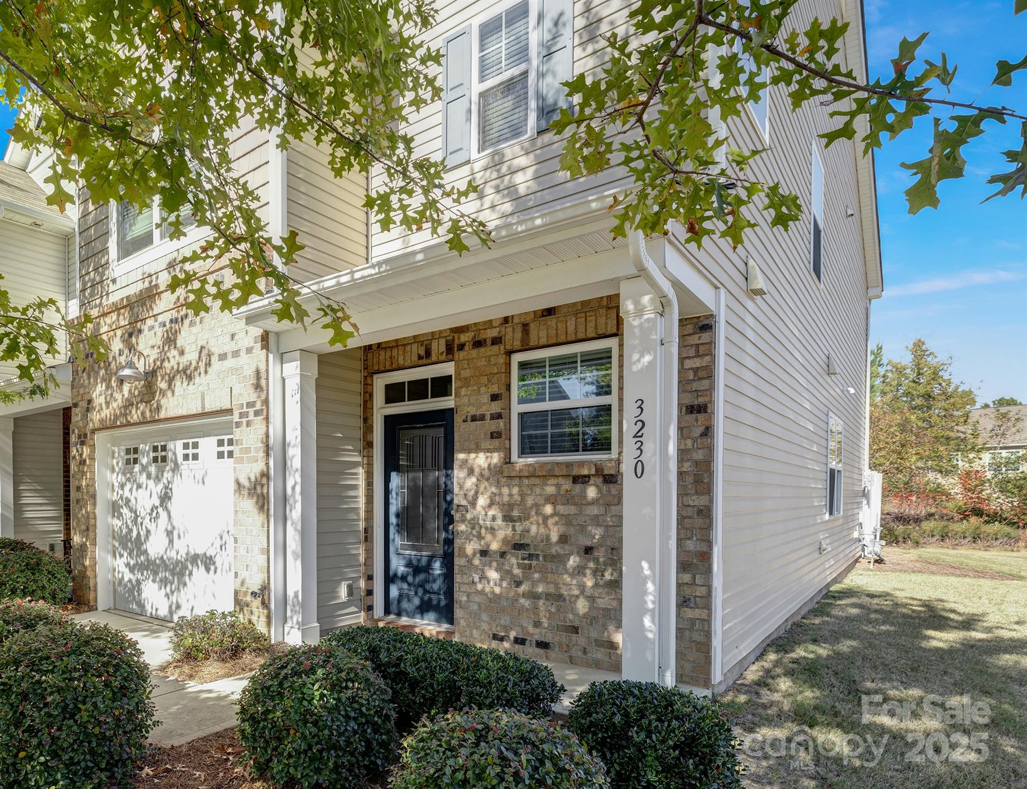 Property image 2 of 3230 Yarmouth Lane in Kinmere Commons, Gastonia, NC 28056