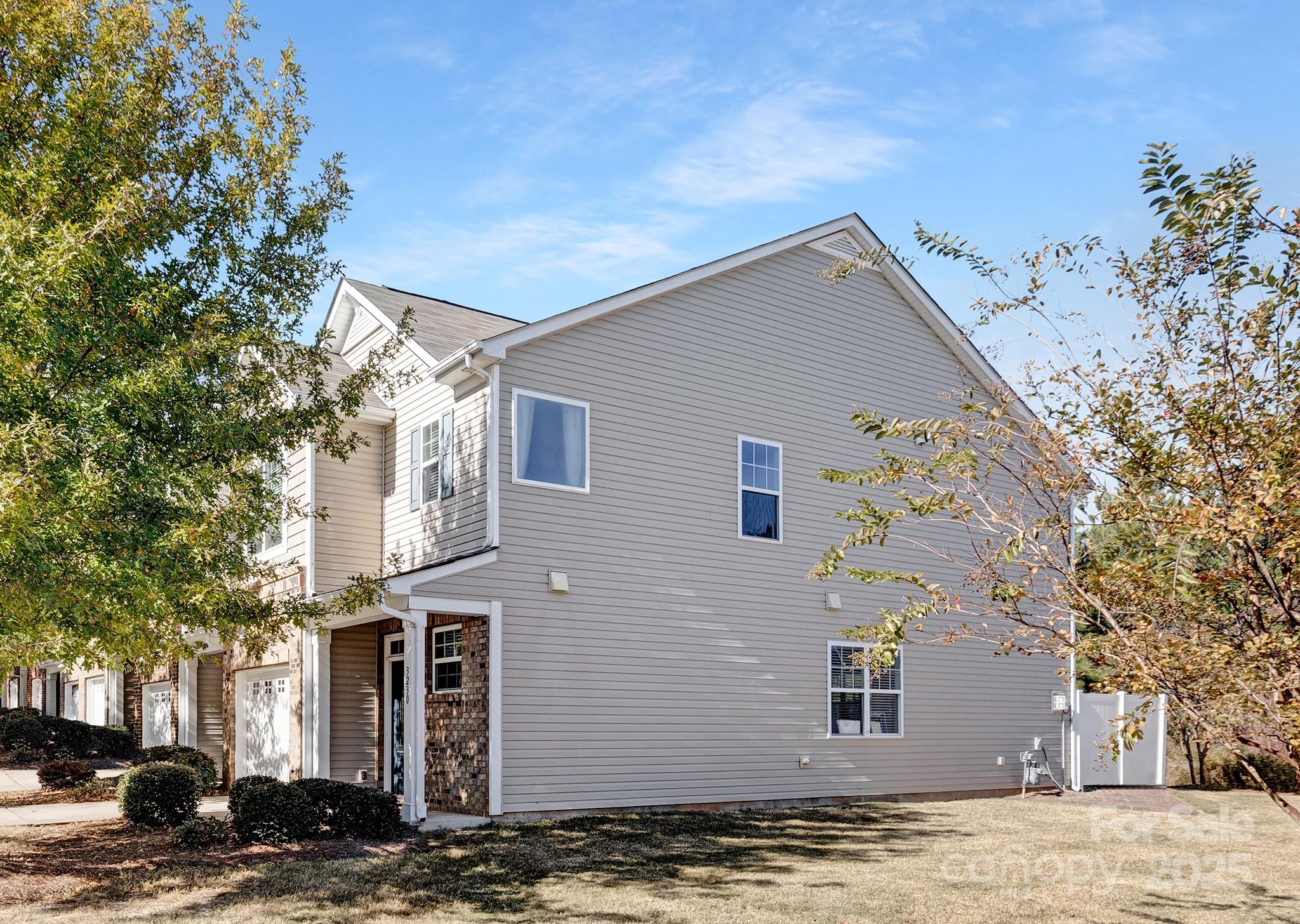 Property image 3 of 3230 Yarmouth Lane in Kinmere Commons, Gastonia, NC 28056