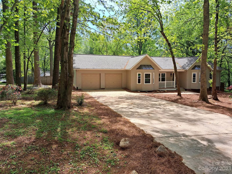 Property image 2 at 1282 Canseco Lane, Hickory, NC 28602
