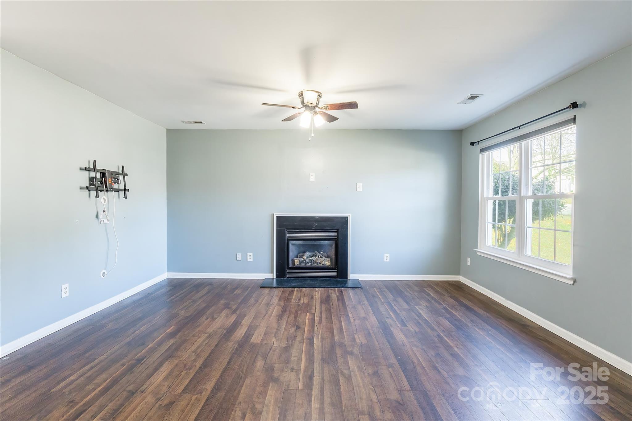 Property image 4 of 842 Wilcrest Court in Hunter Park, York, SC 29745