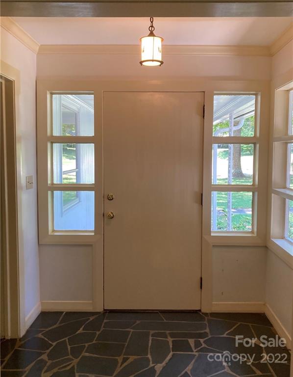 Property image 4 of 121 S Milford Drive in Milford Hills, Salisbury, NC 28144
