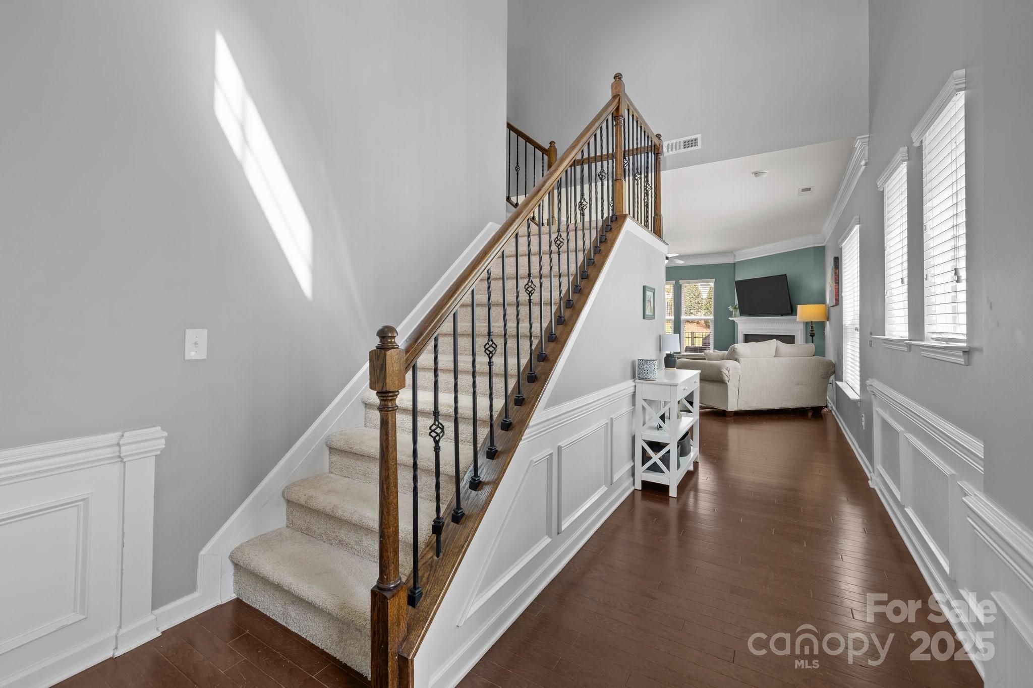 Property image 3 of 5820 Glassport Lane in Park South Station, Charlotte, NC 28210