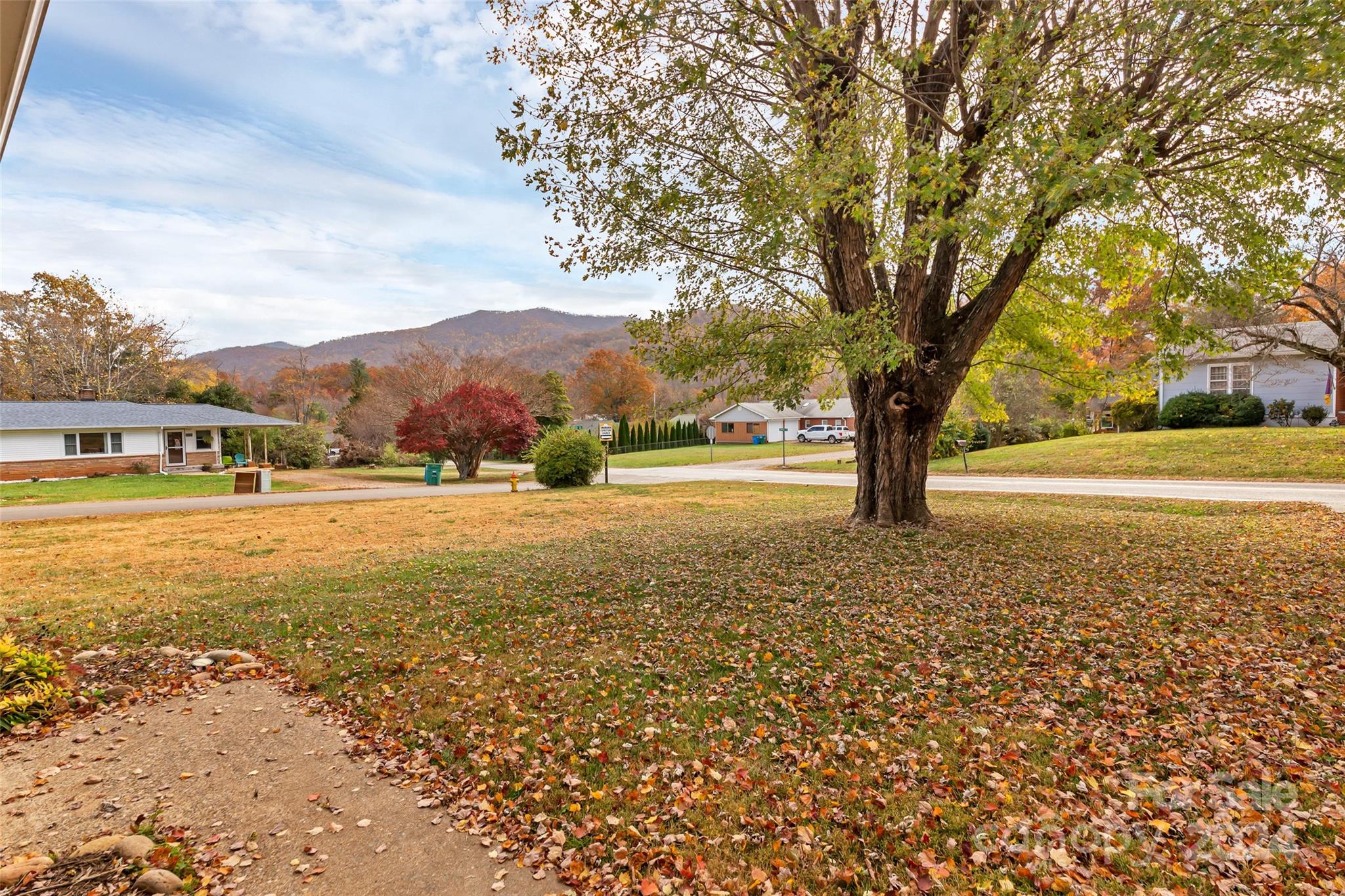 Property image 5 of 302 Marion Avenue in Grovemont, Swannanoa, NC 28778