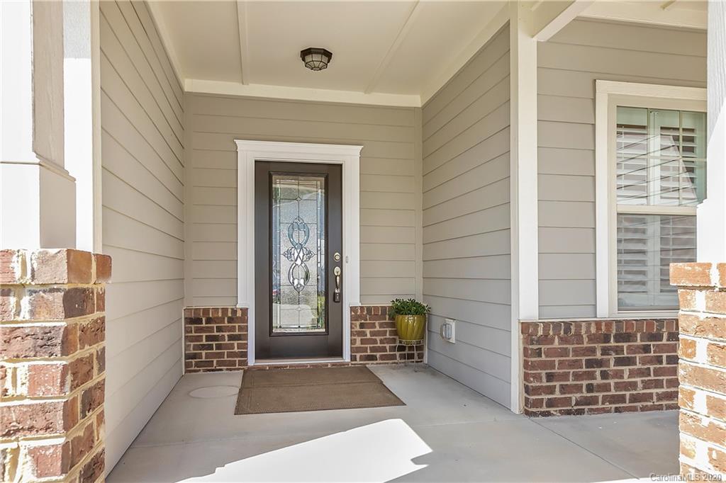 Property image 2 of 1001 Pine Bark Place in Chestnut Place, Matthews, NC 28104
