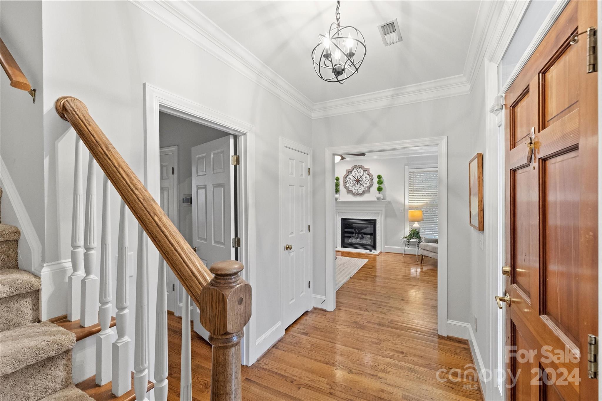 Property image 3 of 3431 Selwyn Farms Lane in Selwyn Farms, Charlotte, NC 28209
