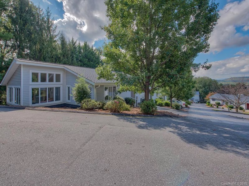 71 Hollybrook Drive