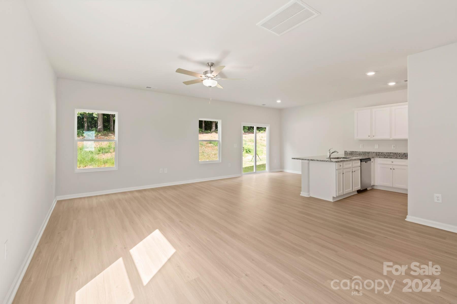 Property image 4 of 3535 Clover Valley Drive in Stagecoach Station, Gastonia, NC 28052