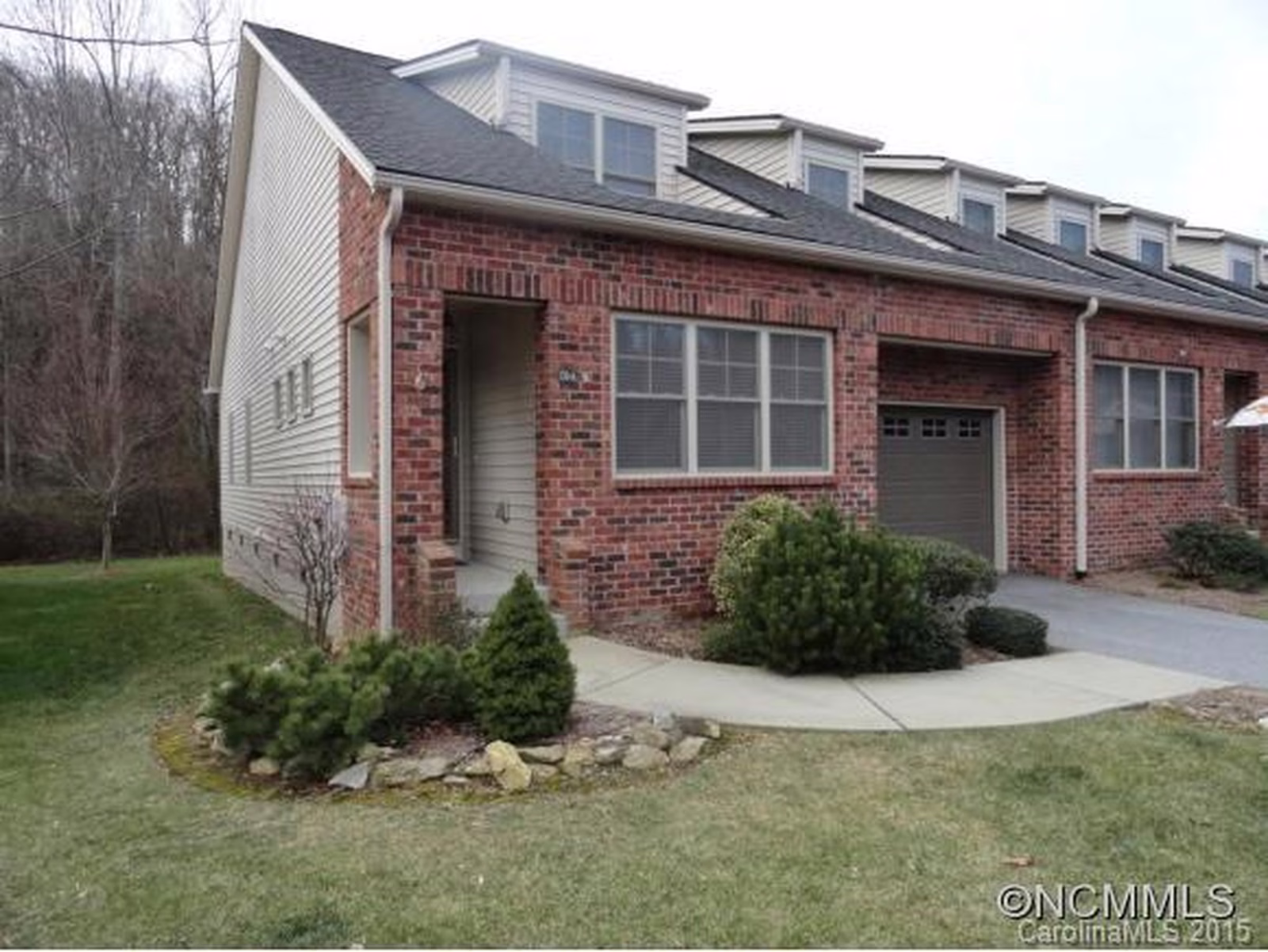 Property image 1 at 176 A Wash Creek Dr, Hendersonville, NC 28739
