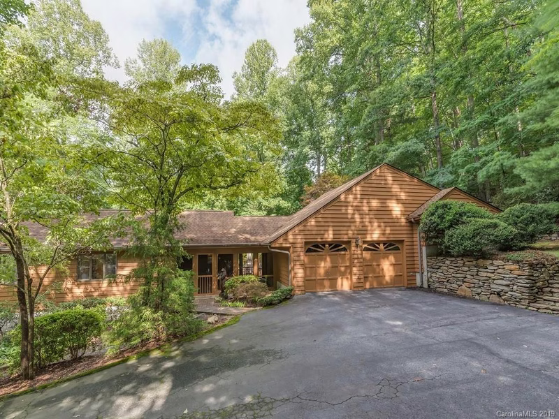 Property image 3 at 39 Foxglove Road, Hendersonville, NC 28739