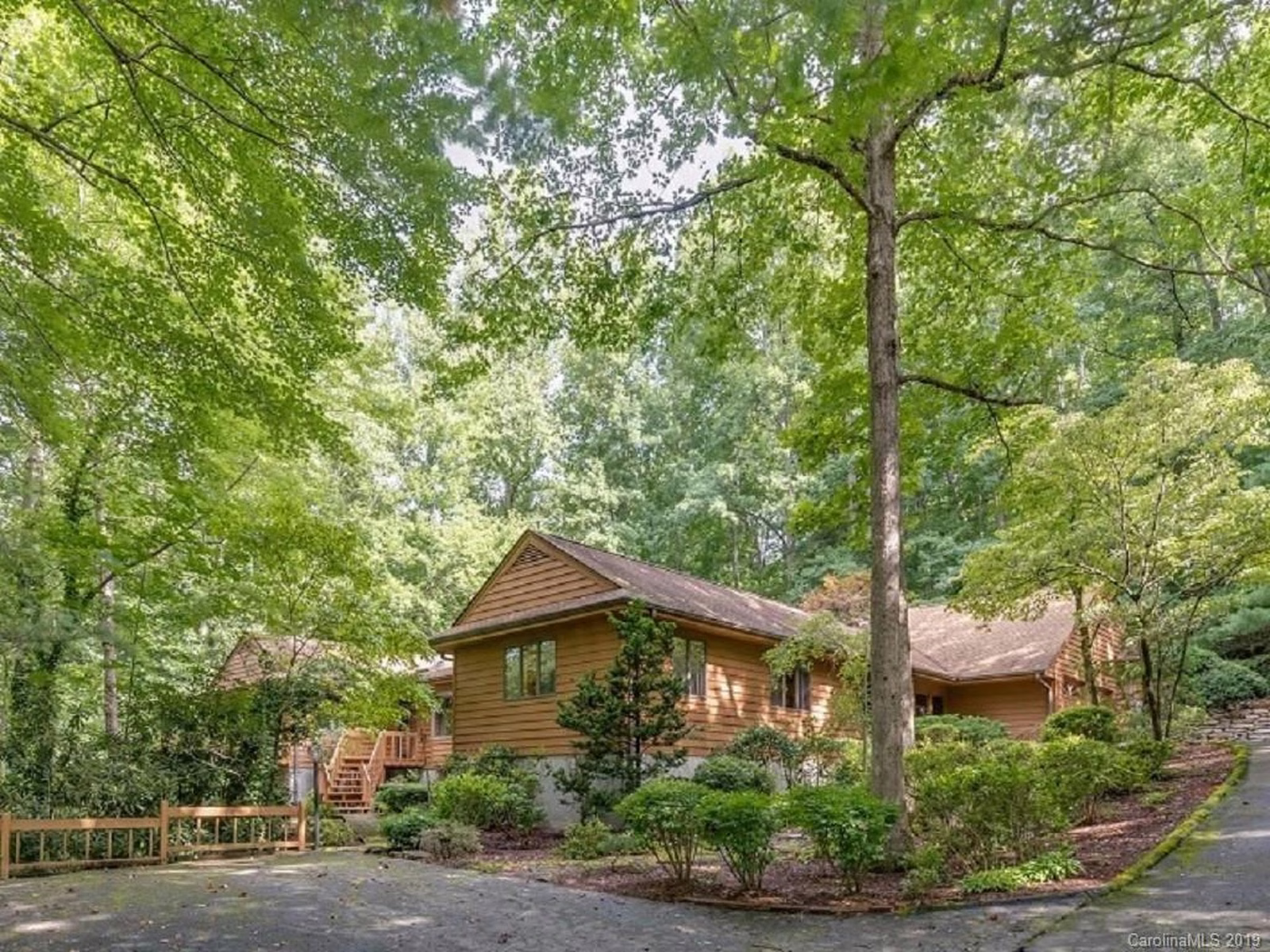 Property image 1 at 39 Foxglove Road, Hendersonville, NC 28739