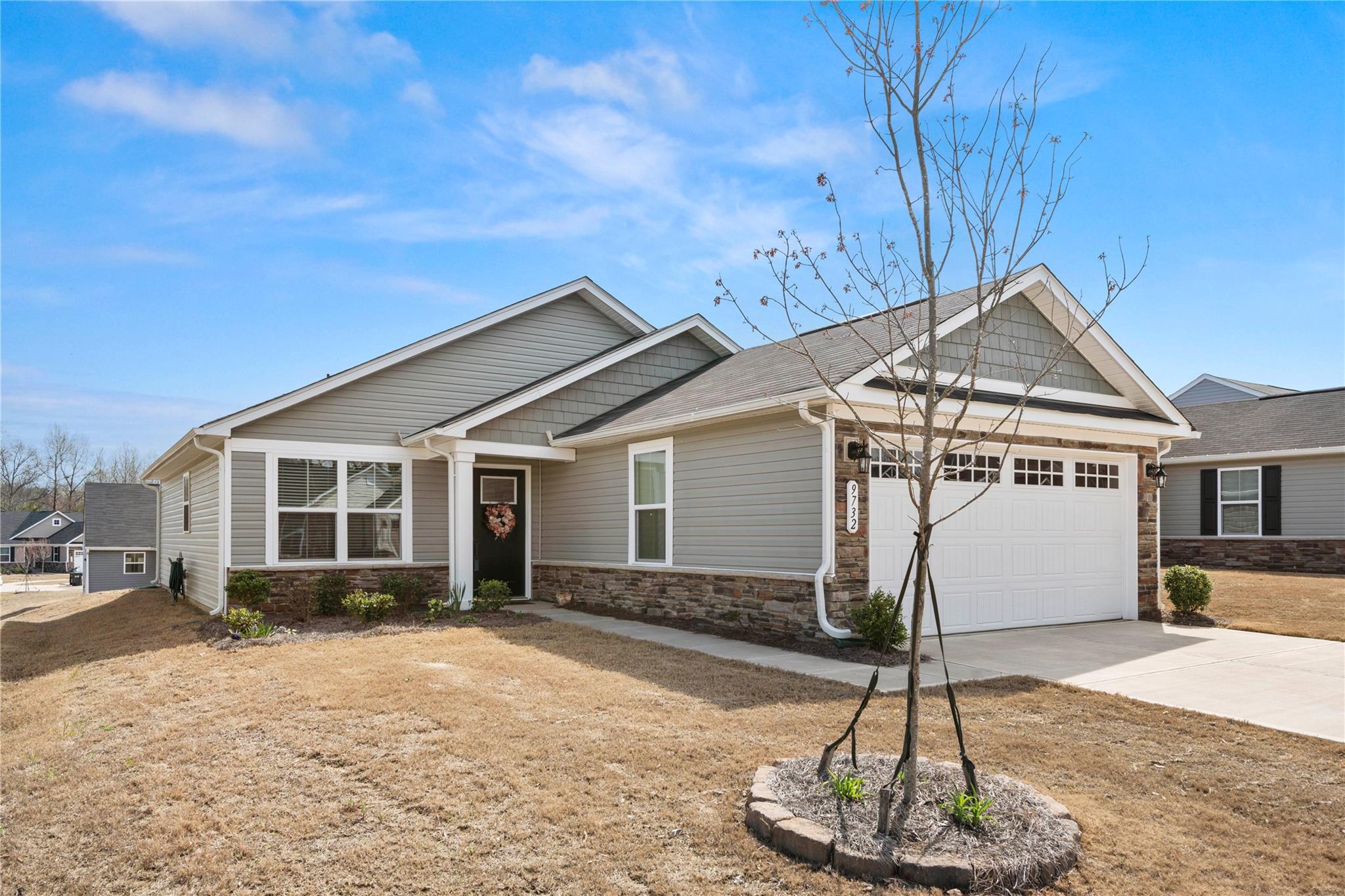 Property image 3 of 9732 Wardley Drive in Woodgrove, Charlotte, NC 28215