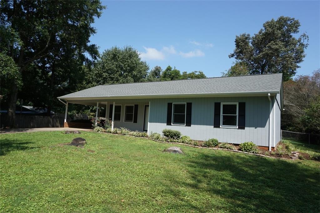 Property image 2 of 4652 Queens Road in Jamestowne, Hickory, NC 28602