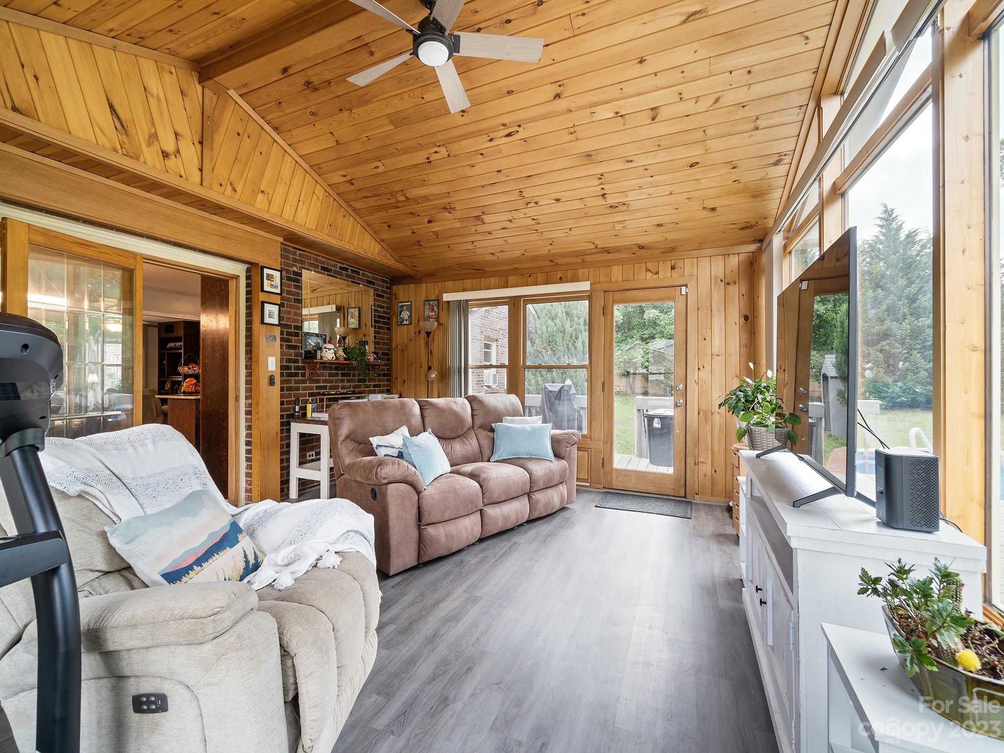 Property image 5 of 209 Timber Ridge Drive in Oakmont, Lenoir, NC 28645