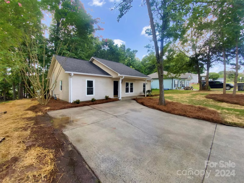 Property image 2 at 1210 Ridgewood Drive, Concord, NC 28027