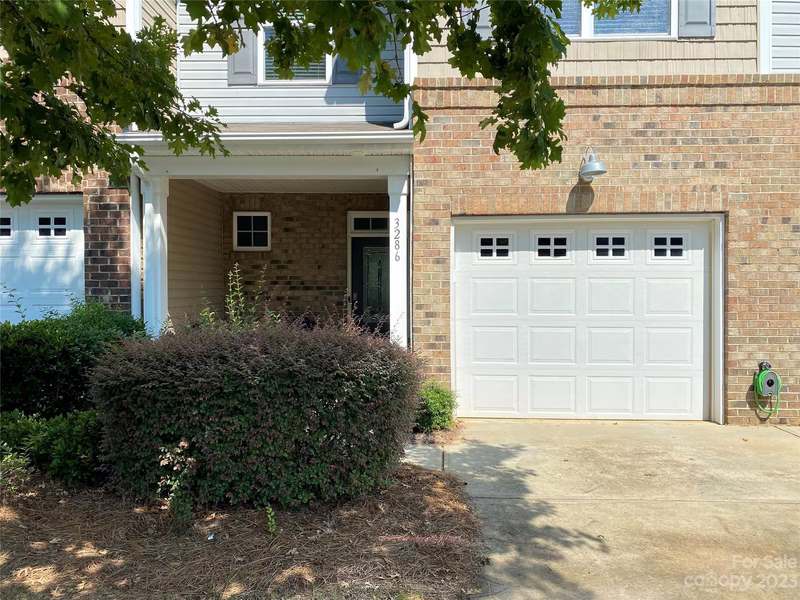 3286 Yarmouth Lane