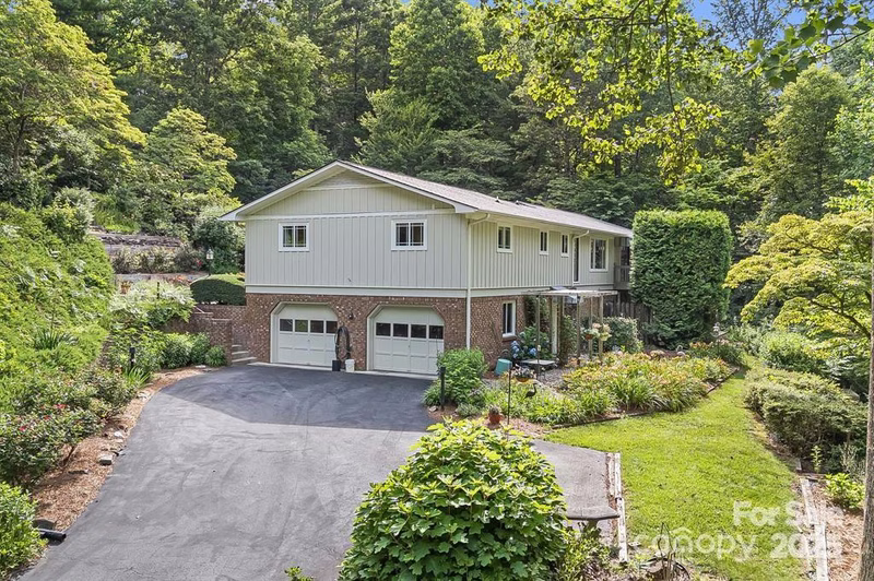 233 Raintree Drive