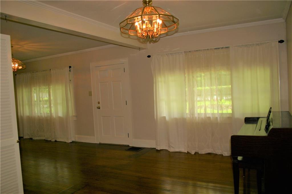 Property image 5 of 837 6th Avenue Drive in Oakwood Terrace, Hickory, NC 28601