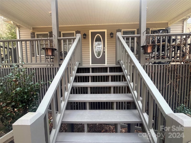 Property image 2 at 1426 Yadkin Lane, Lenoir, NC 28645