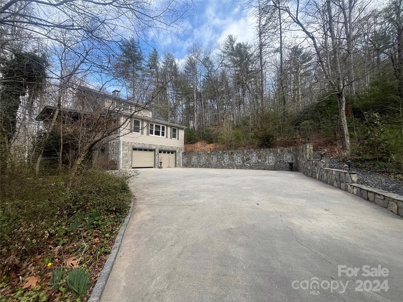 Property image 5 at 1426 Yadkin Lane, Lenoir, NC 28645