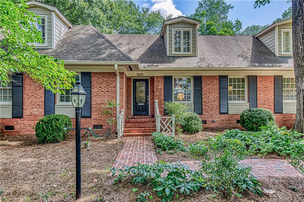Property image 2 of 3615 Pickwick Lane in The Cloisters, Charlotte, NC 28211