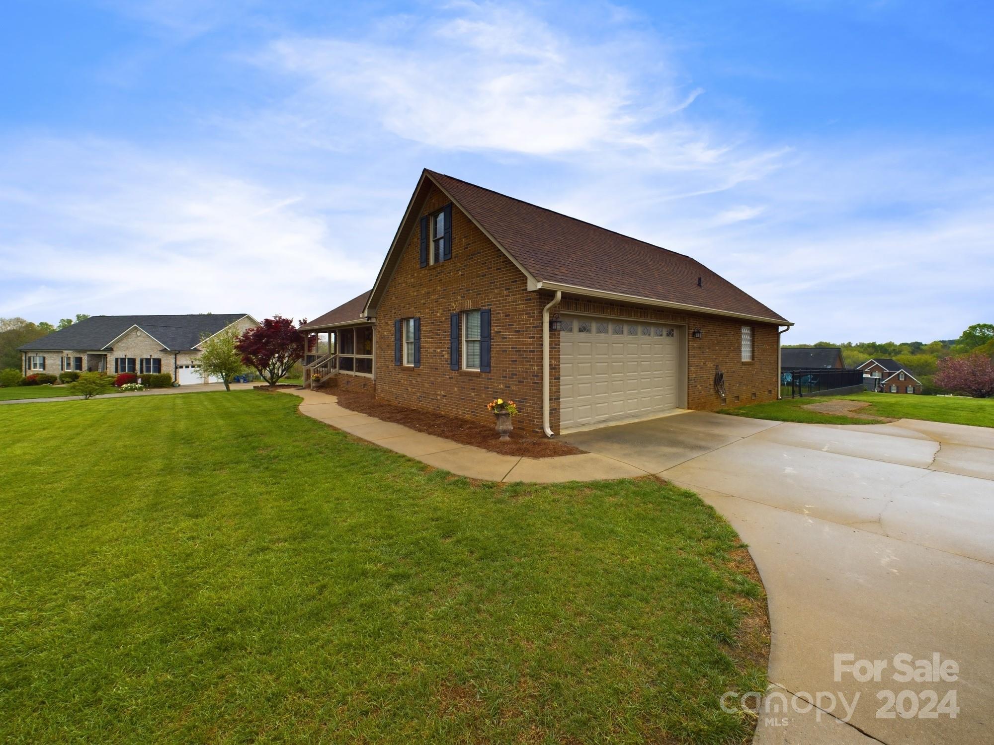 Property image 3 of 2685 Carriage Lane in Grandview Farms, Lincolnton, NC 28092