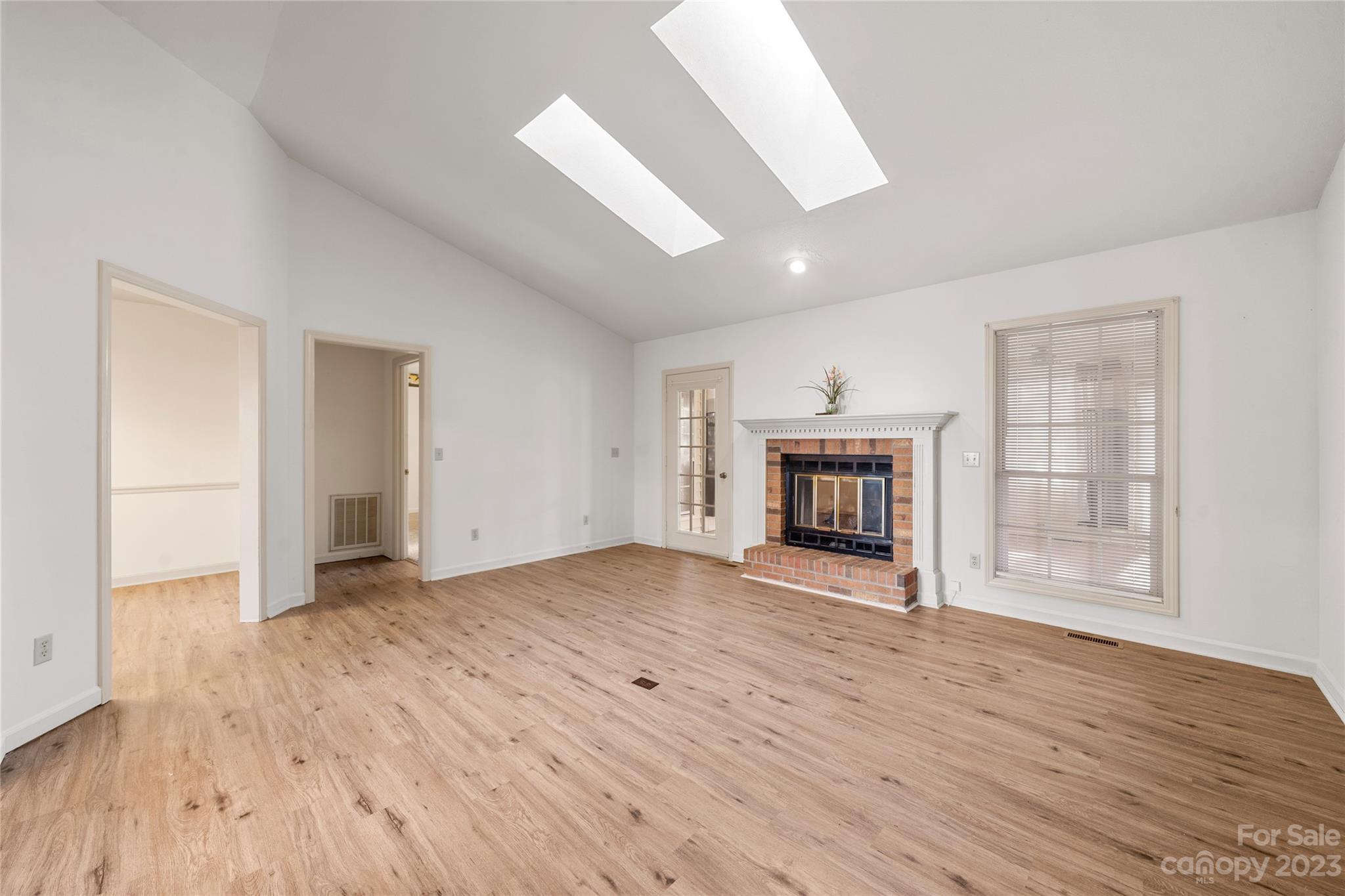 Property image 4 of 1 Pebble Beach Court in Etowahs Reach, Etowah, NC 28729