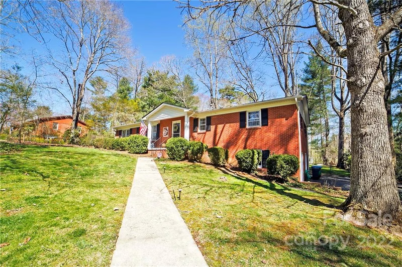 1967 Glenheath Drive