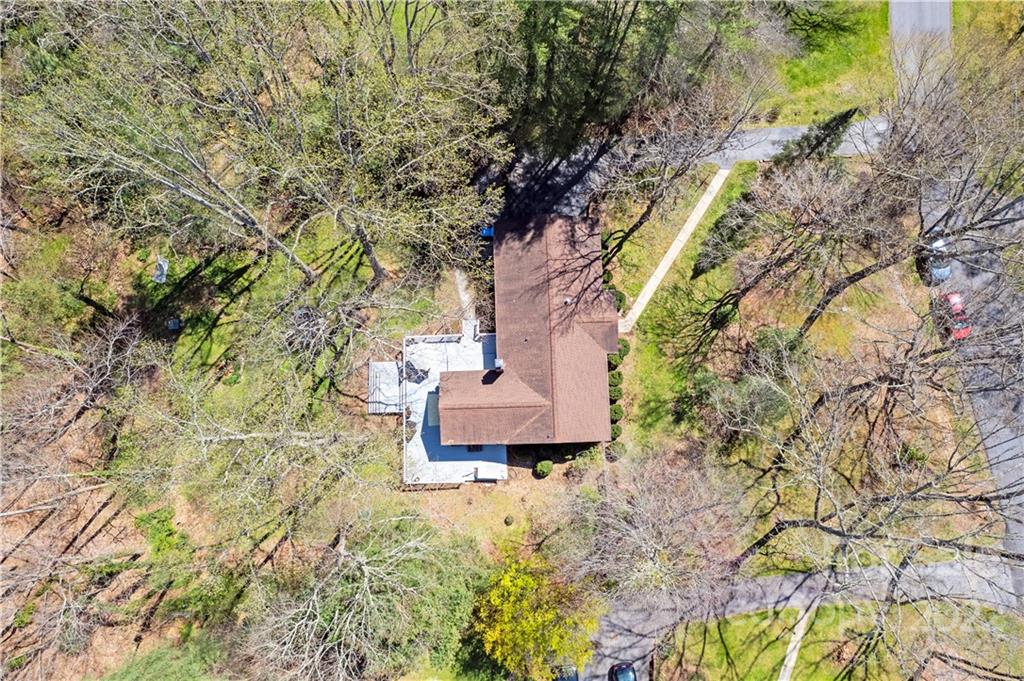 Property image 4 of 1967 Glenheath Drive in Heatherwood, Hendersonville, NC 28791