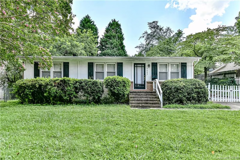 3005 Manor Road