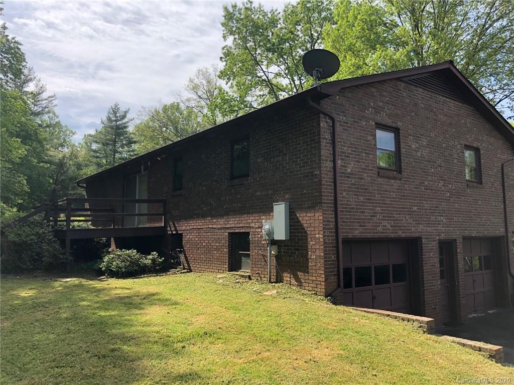 Property image 3 of 1488 Glenheath Drive in Heatherwood, Hendersonville, NC 28791