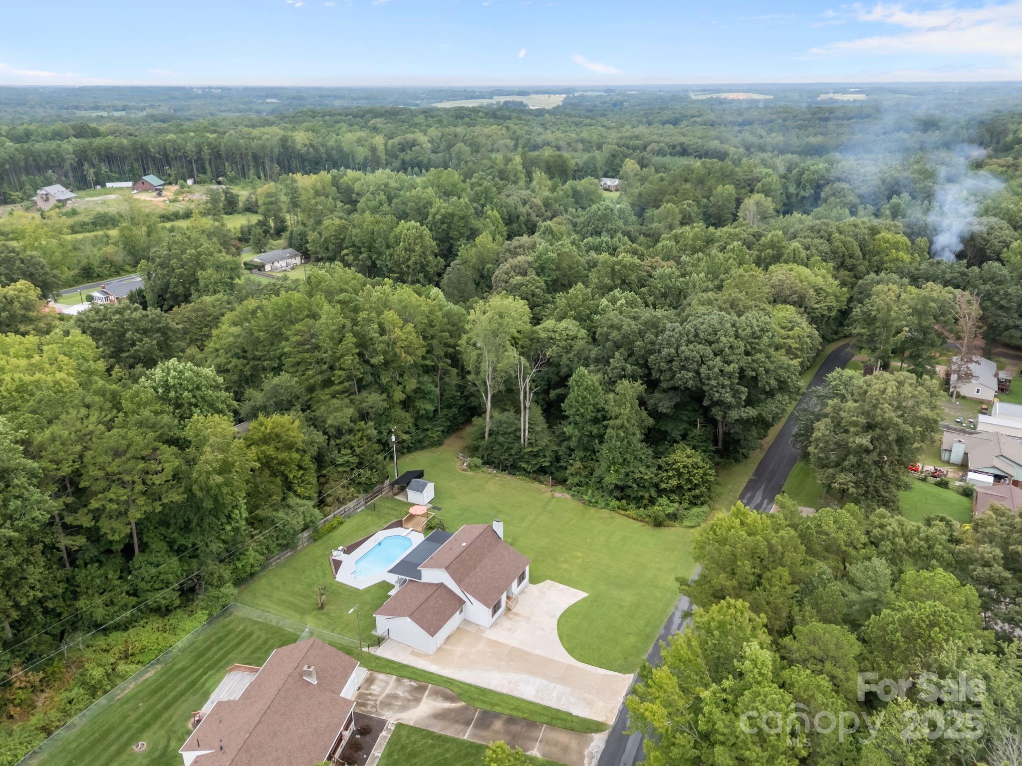 Property image 2 of 535 Brook Circle in Greenleigh, Salisbury, NC 28147