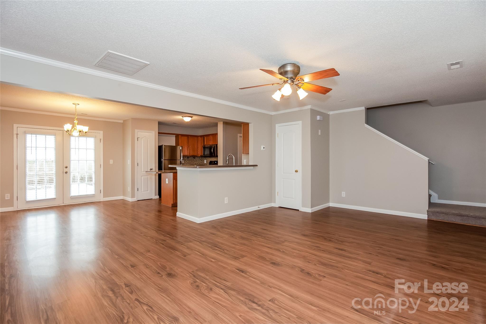 Property image 5 of 129 Peterborough Drive in THE HAMPSHIRES, Mooresville, NC 28115