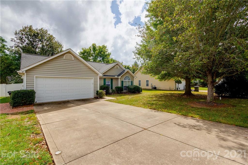 Property image 2 of 12630 Cumberland Crest Drive in Covington, Huntersville, NC 28078