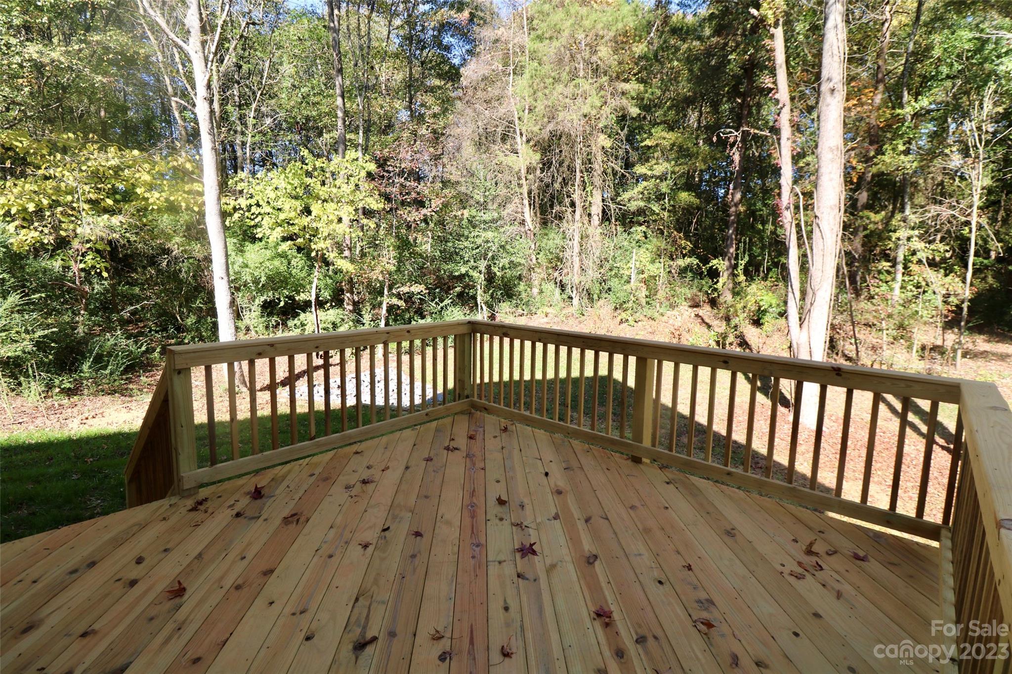 Property image 3 of 1024 Woodlark Court in Forest Brook, Gastonia, NC 28056