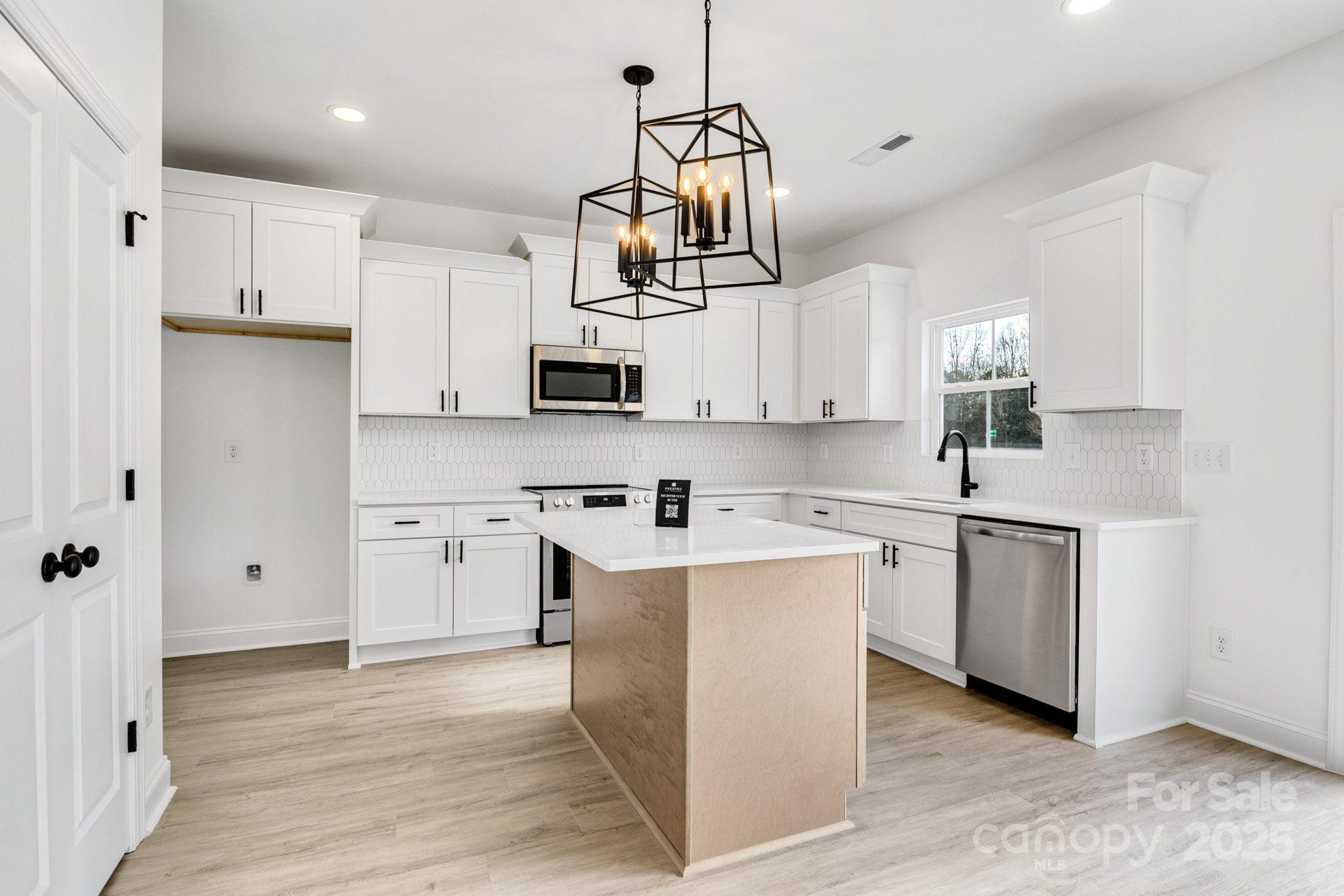 Property image 3 of 3070 Swallowtail Lane in Monarch Meadows, Kannapolis, NC 28027