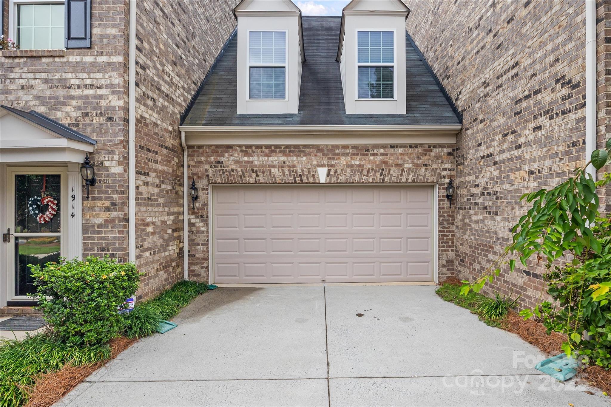 Property image 2 of 1914 Colony Line Court in Park South Station, Charlotte, NC 28210