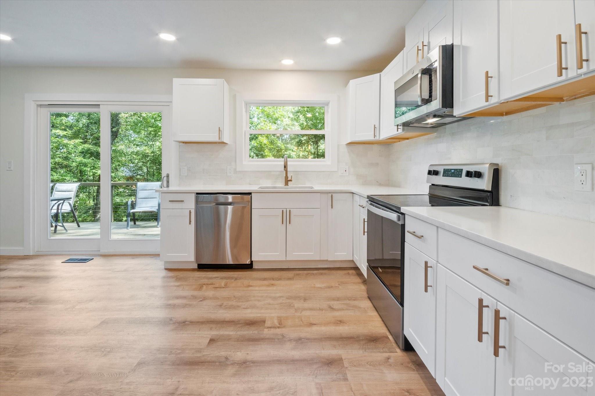 Property image 3 of 3005 Chestnut Tree Road in Hickory Hill, Hendersonville, NC 28792