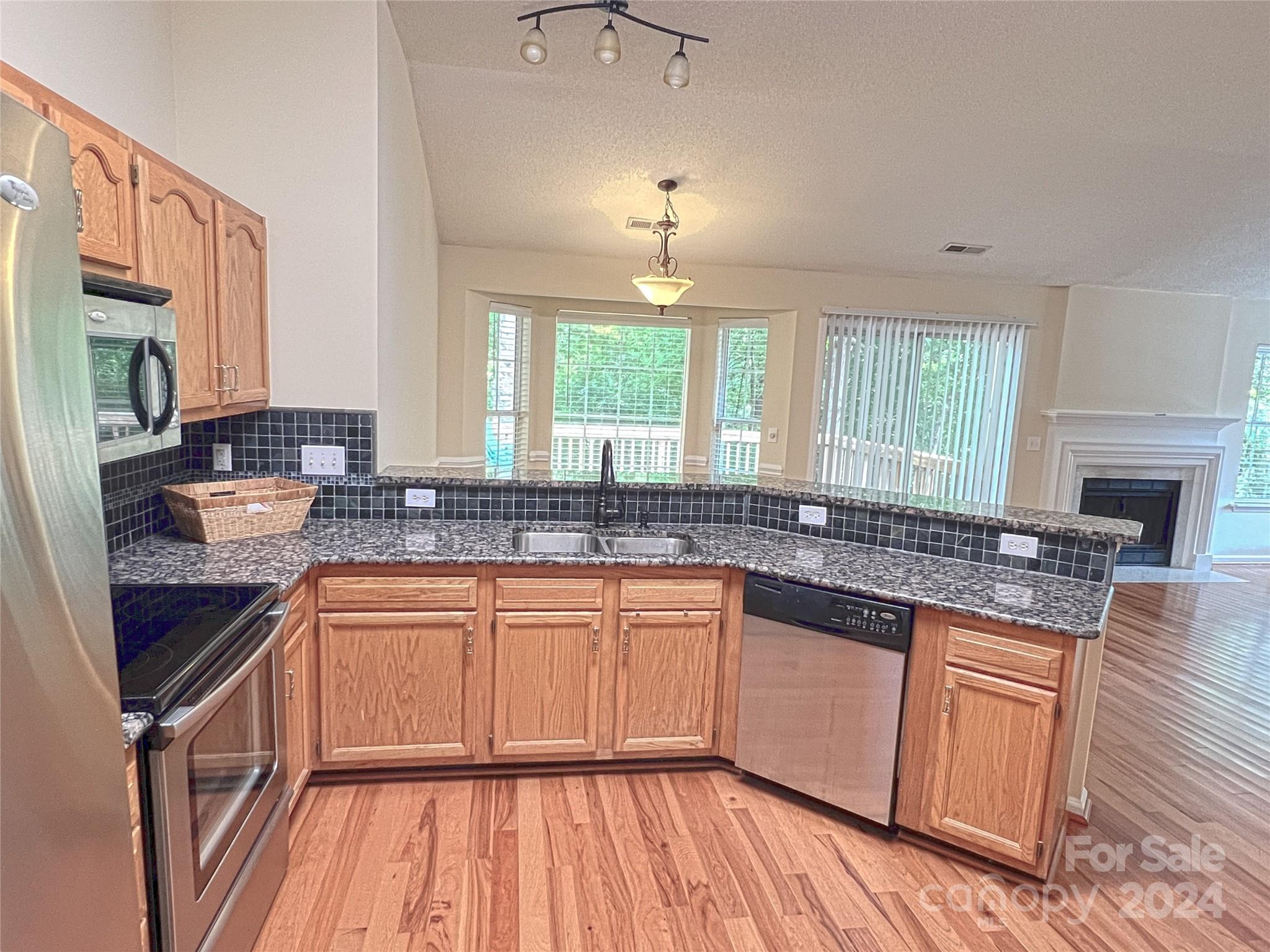 Property image 4 of 1632 Heather Glen Road in Lantern Green, Kannapolis, NC 28081