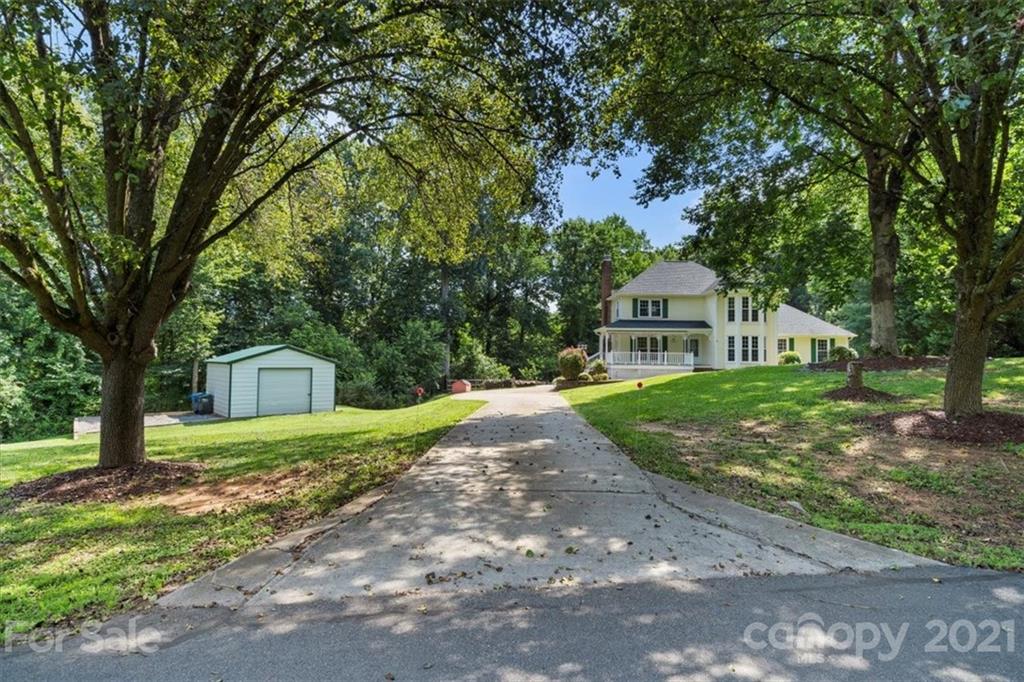 Property image 2 of 14401 Hackamore Drive in Windrow Ii, Matthews, NC 28105