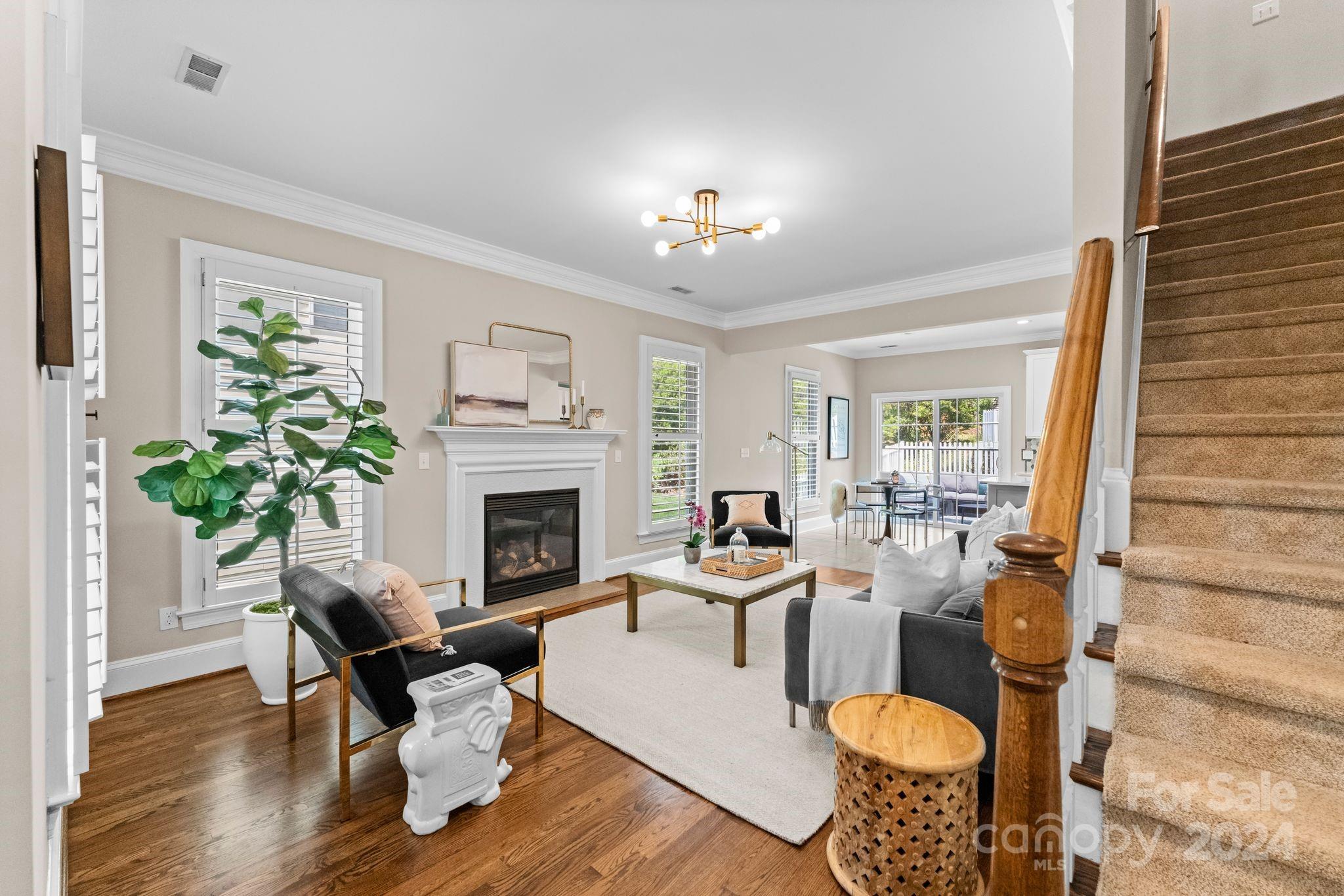 Property image 2 of 3613 Selwyn Farms Lane in Selwyn Farms, Charlotte, NC 28209
