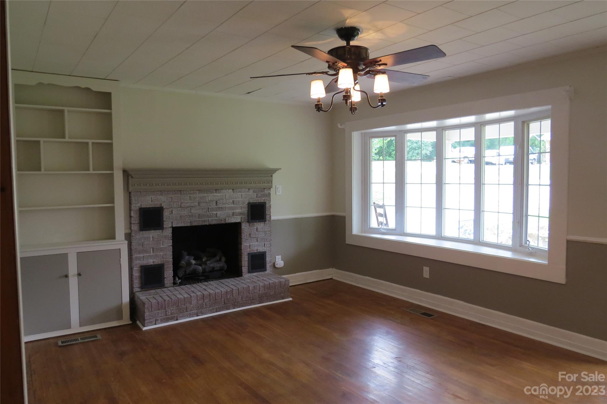 Property image 4 of 309 S 8th Avenue in Boyd Heights, Maiden, NC 28650