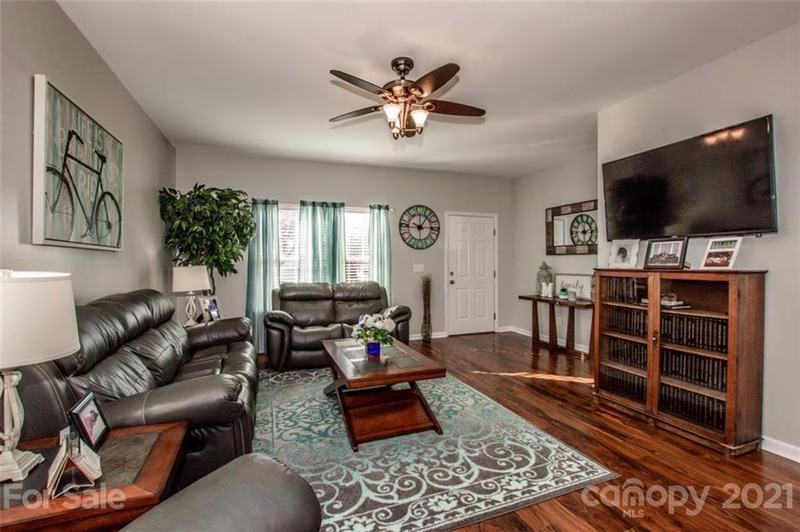 Property image 3 at 1421 Commonwealth Avenue, Statesville, NC 28677